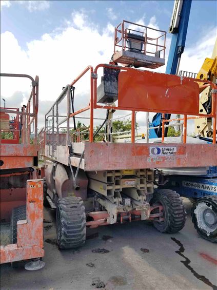2014 JLG 3394RT Scissor Lift