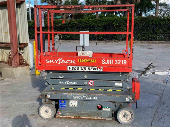 2014 Skyjack SJIII3219 Scissor Lift