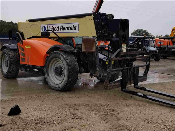 2017 JLG 1055 Rough Terrain Forklift