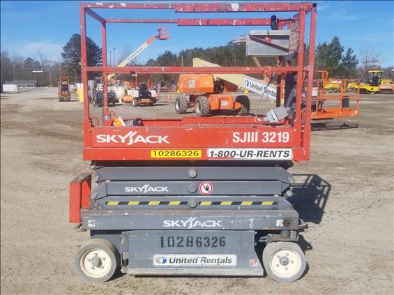 2014 Skyjack SJIII3219 Scissor Lift
