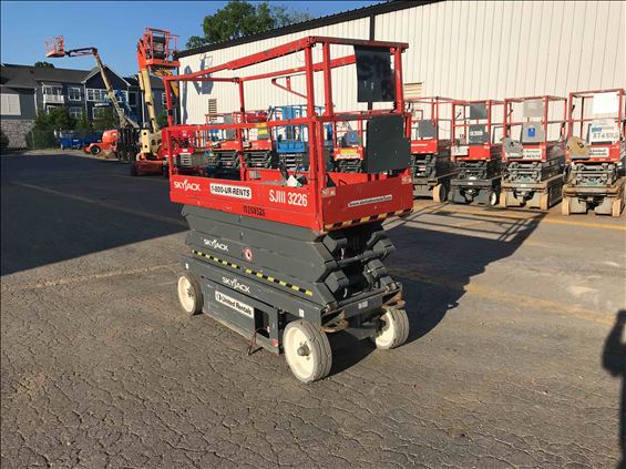 2014 Skyjack SJIII3226 Scissor Lift