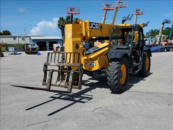 2014 JCB 507-42 Rough Terrain Forklift