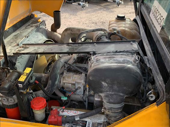 2017 JCB 940-4 Rough Terrain Forklift