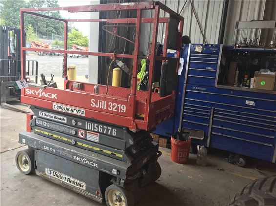 2013 Skyjack SJIII3219 Scissor Lift