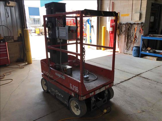 2014 Skyjack SJ16 Scissor Lift