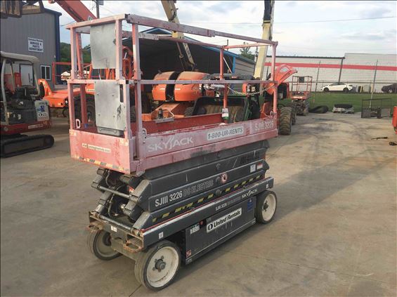 2013 Skyjack SJIII3226 Scissor Lift