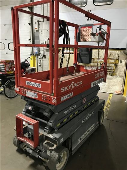 2014 Skyjack SJIII3219 Scissor Lift