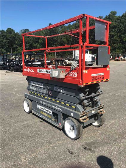 2013 Skyjack SJIII3226 Scissor Lift