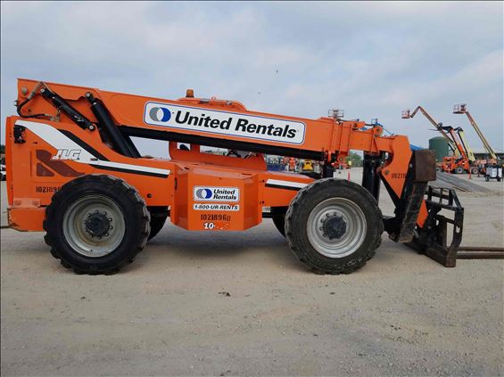 2014 SKYTRAK 10054 Rough Terrain Forklift