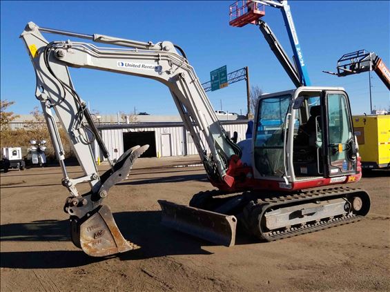 2016 Takeuchi TB290C Mini-Excavator