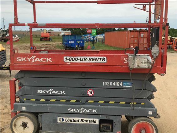 2014 Skyjack SJIII3226 Scissor Lift