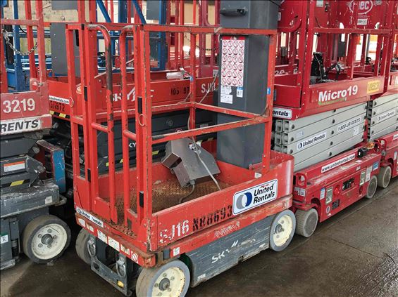2014 Skyjack SJ16 Scissor Lift