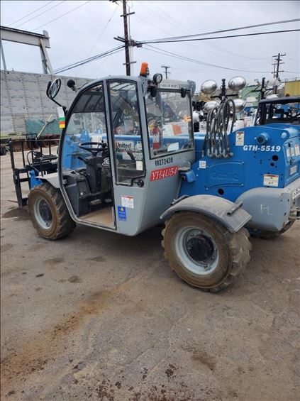 2014 Genie GTH-5519 Rough Terrain Forklift