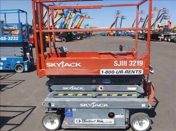 2014 Skyjack SJIII3219 Scissor Lift