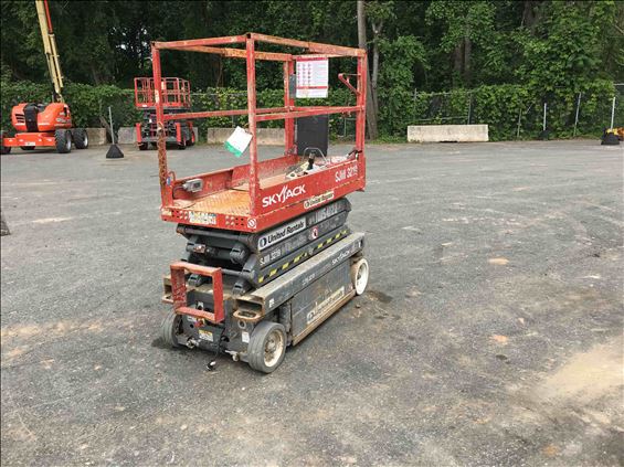 2013 Skyjack SJIII3219 Scissor Lift