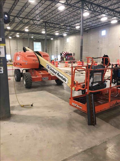 2014 JLG 400S Boom Lift