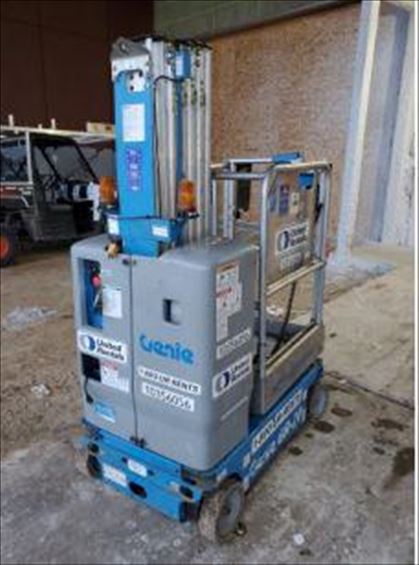 2015 Genie GR-20 Scissor Lift