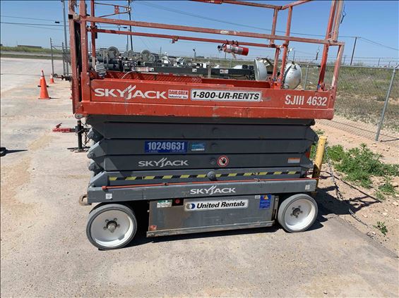 2014 Skyjack SJIII4632 Scissor Lift