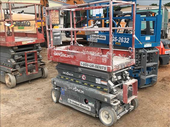 2014 Skyjack SJIII3219 Scissor Lift