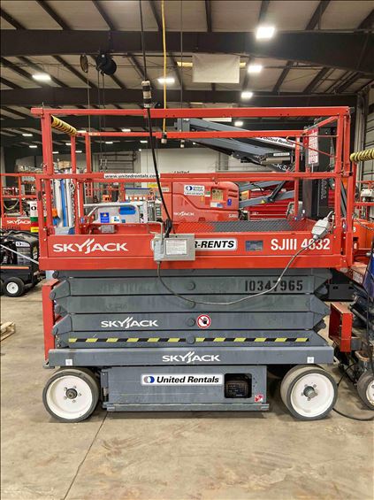 2015 Skyjack SJIII4632 Scissor Lift