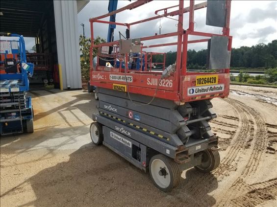 2014 Skyjack SJIII3226 Scissor Lift