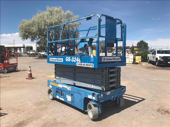 2014 Genie GS-3246 Scissor Lift