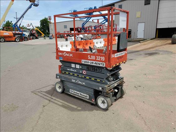 2014 Skyjack SJIII3219 Scissor Lift