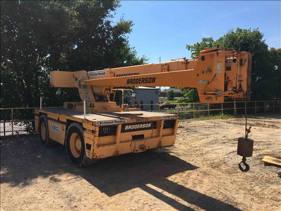 2008 Broderson IC-200-3F Crane