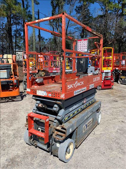 2015 Skyjack SJIII3219 Scissor Lift