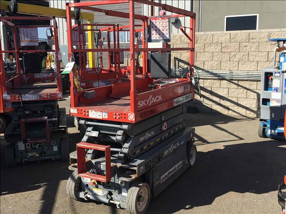 2014 Skyjack SJIII3219 Scissor Lift