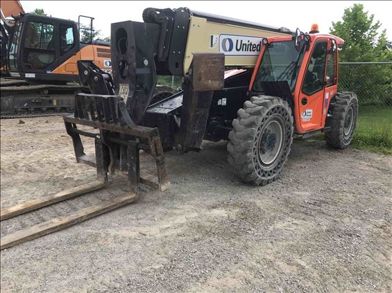 2015 JLG 1255