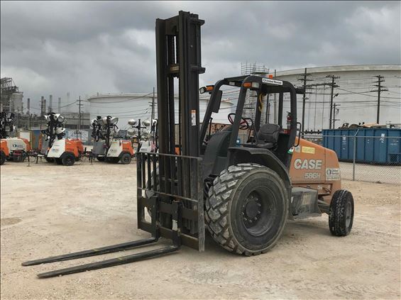 2018 Case 586H Rough Terrain Forklift