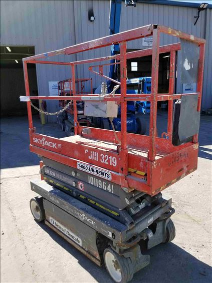 2013 Skyjack SJIII3219 Scissor Lift