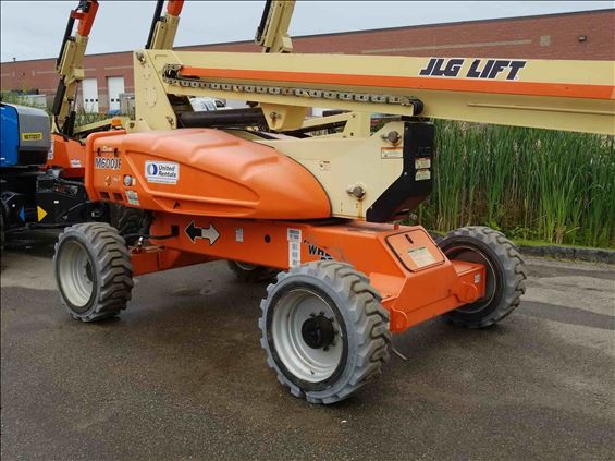 2011 JLG M600JP Boom Lift