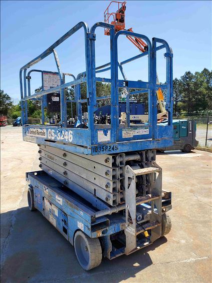 2015 Genie GS-3246 Scissor Lift