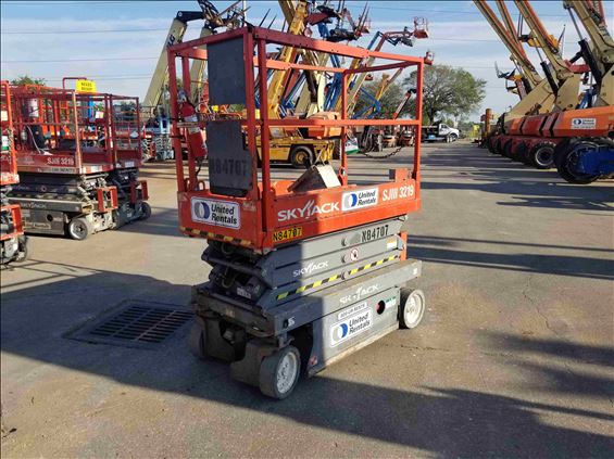2014 Skyjack SJIII3219 Scissor Lift