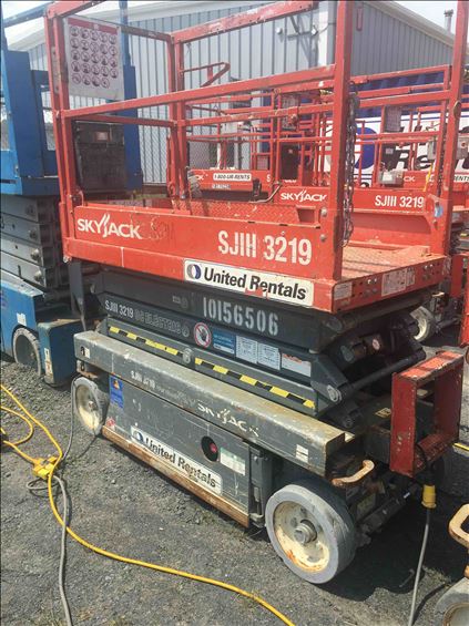 2013 Skyjack SJIII3219 Scissor Lift