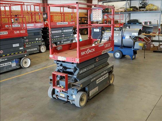 2013 Skyjack SJIII3219 Scissor Lift