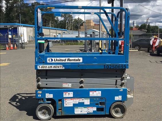 2014 Genie GS-1930 Scissor Lift