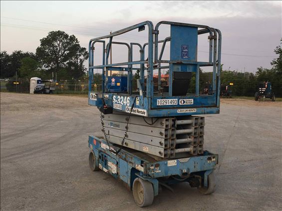 2014 Genie GS-3246 Scissor Lift
