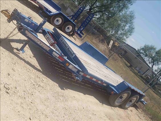 2016 Towmaster T-9DT Trailer
