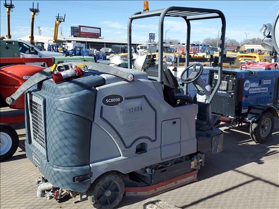 2014 Nilfisk Advance SC8000
