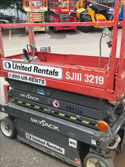 2015 Skyjack SJIII3219 Scissor Lift