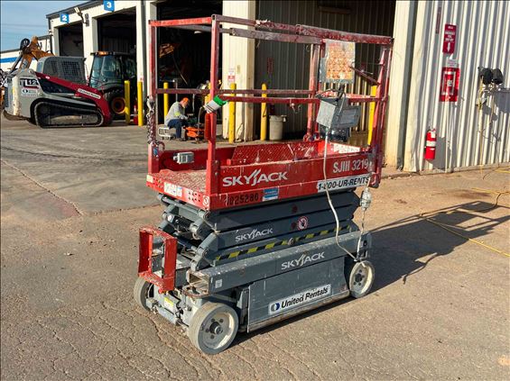 2014 Skyjack SJIII3219 Scissor Lift