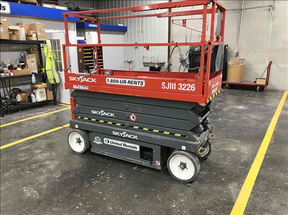 2015 Skyjack SJIII3226 Scissor Lift