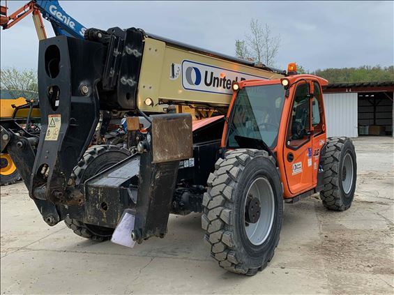 2016 JLG 1055 Rough Terrain Forklift