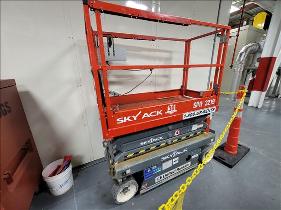 2015 Skyjack SJIII3219 Scissor Lift