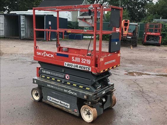 2013 Skyjack SJIII3219 Scissor Lift
