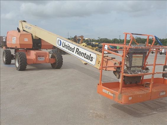 2013 JLG 800S Boom Lift
