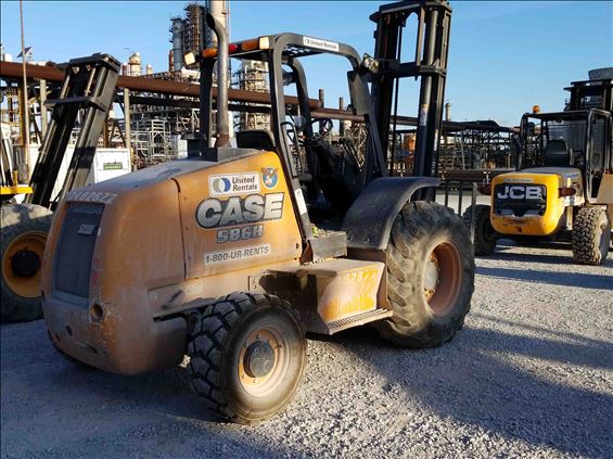 2016 Case 586H Rough Terrain Forklift